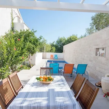 Petranic Apartment