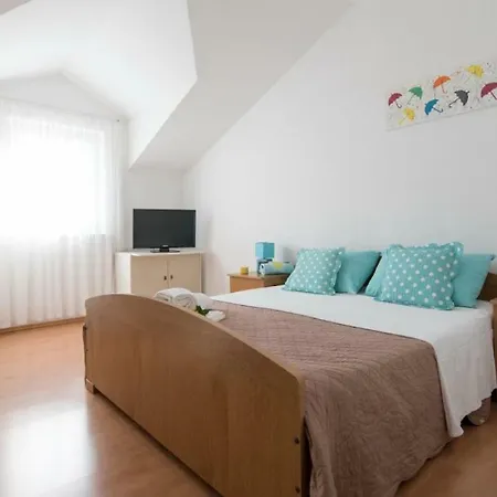 Apartment Petranic *