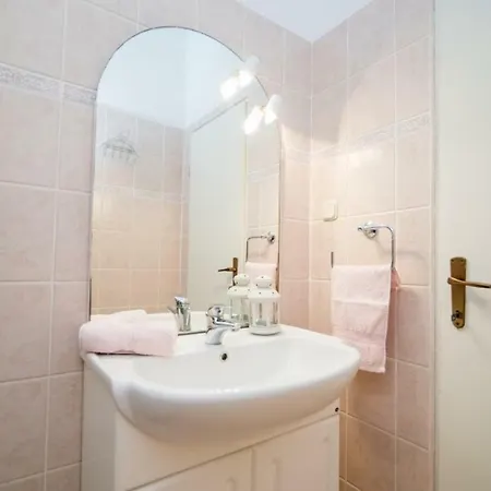 Petranic Apartment