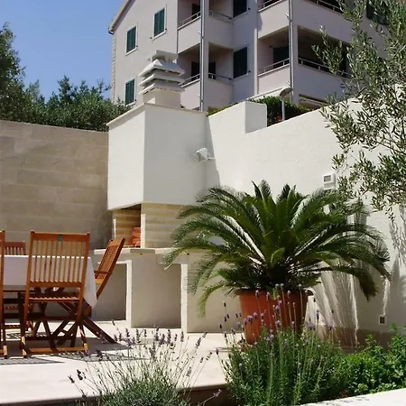 Petranic Apartment *