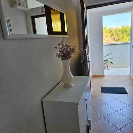 Apartment Petranic *