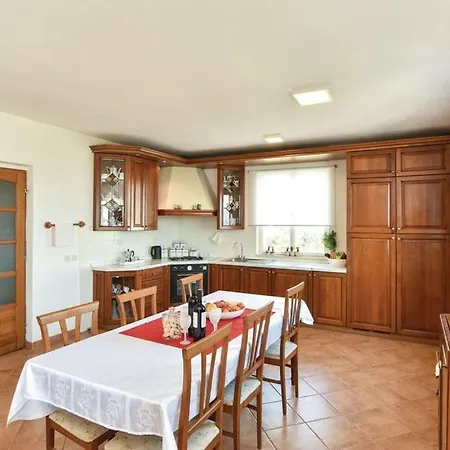 Petranic Apartment